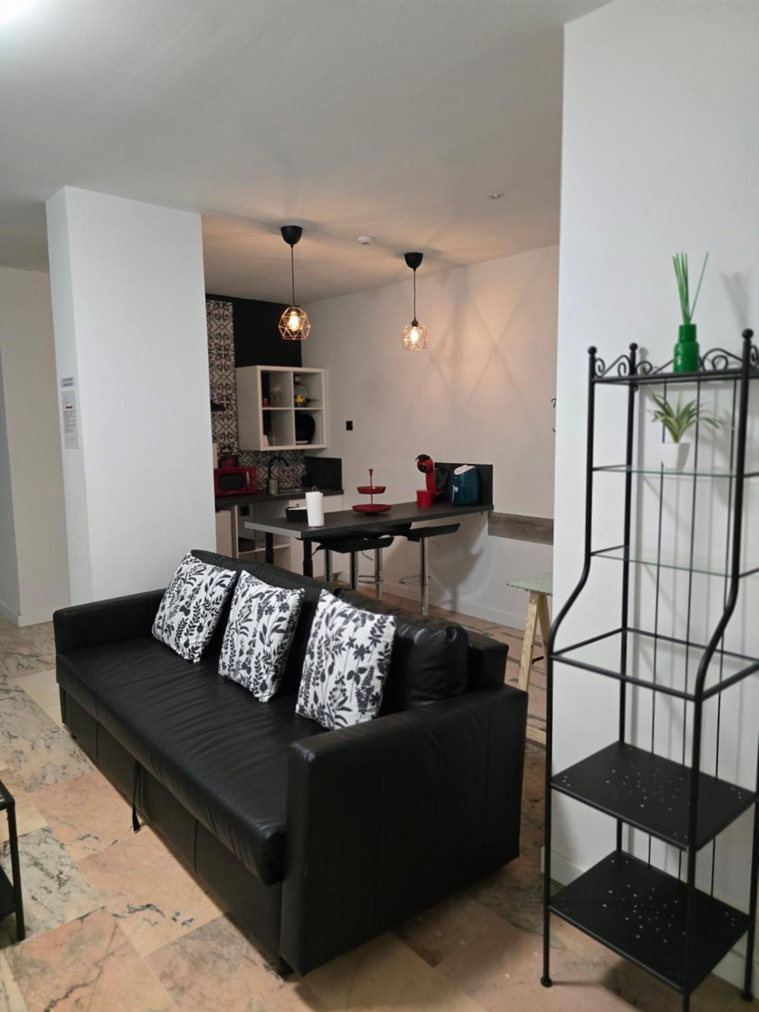 Lhome Sevilla