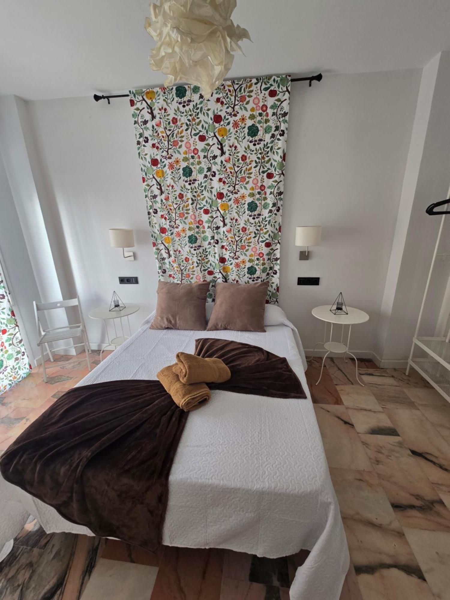 Lhome * Sevilla