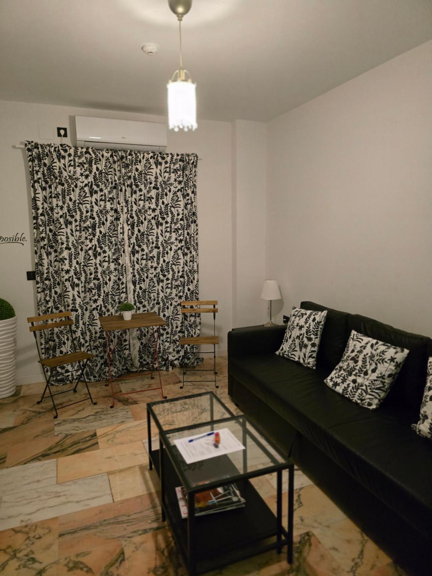 Lhome Sevilla